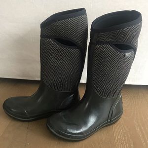 Bogs boots tall black herringbone size 9